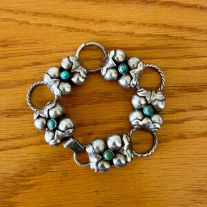 Vintage 925 Sterling Silver Chunky Turquoise Leaf Mexico Bracelet